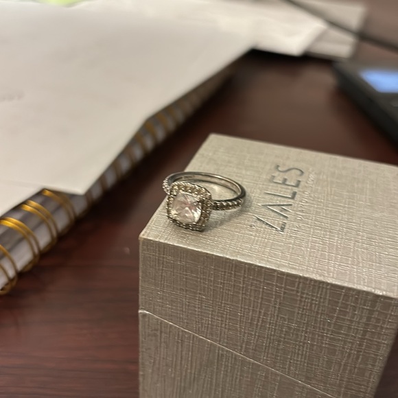 Zales silver engagement ring - Picture 3 of 4